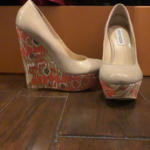 Steve Madden 5.5 wedges